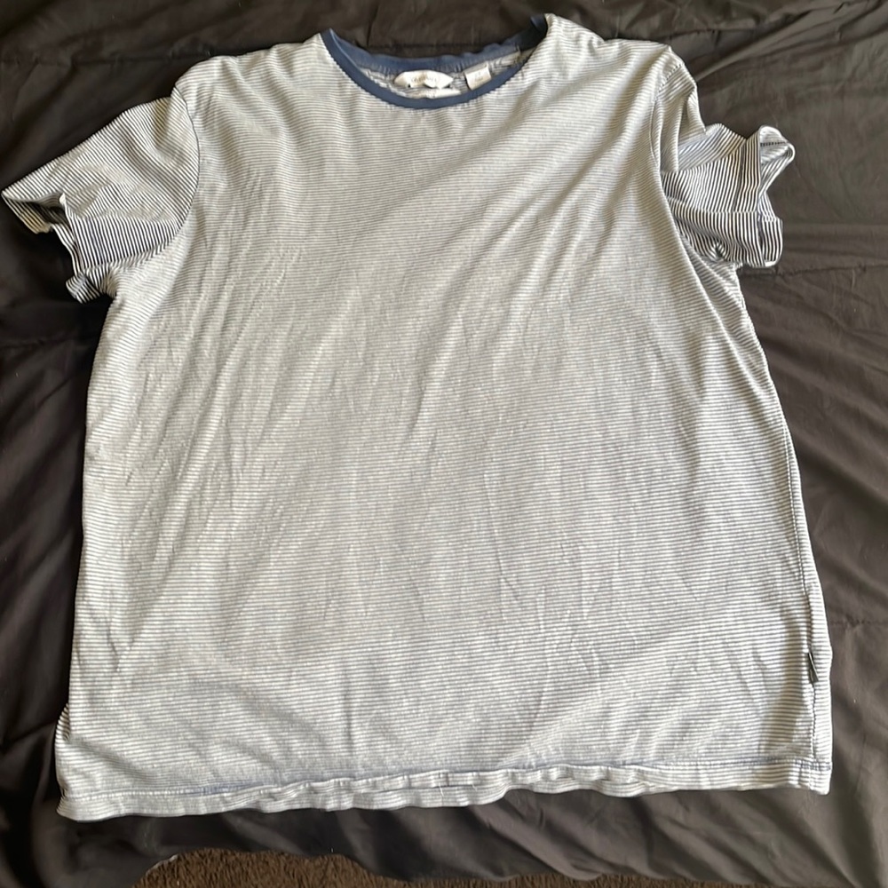 Men’s Medium Calvin Klein Tee